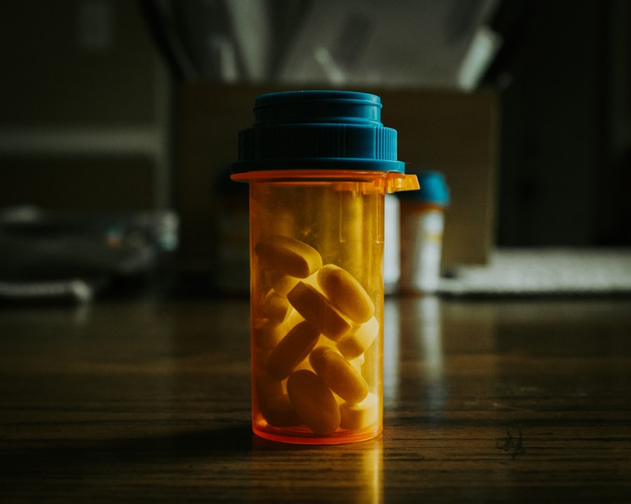 Photo Empty pill bottle