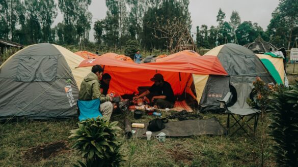 Photo Overcrowded shelter